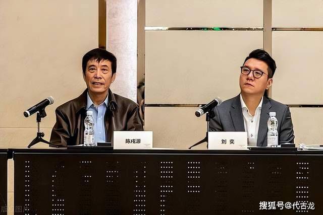 不过，还没等他们过多惊讶，万龙殿多名将士便冲入人群之中，将刚才那几个大言不惭的家伙全部拖了出来。